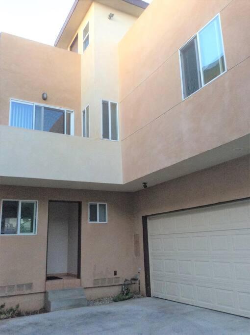 4 Bedrooms & 2.5 Bathrooms In La Los Angeles Buitenkant foto