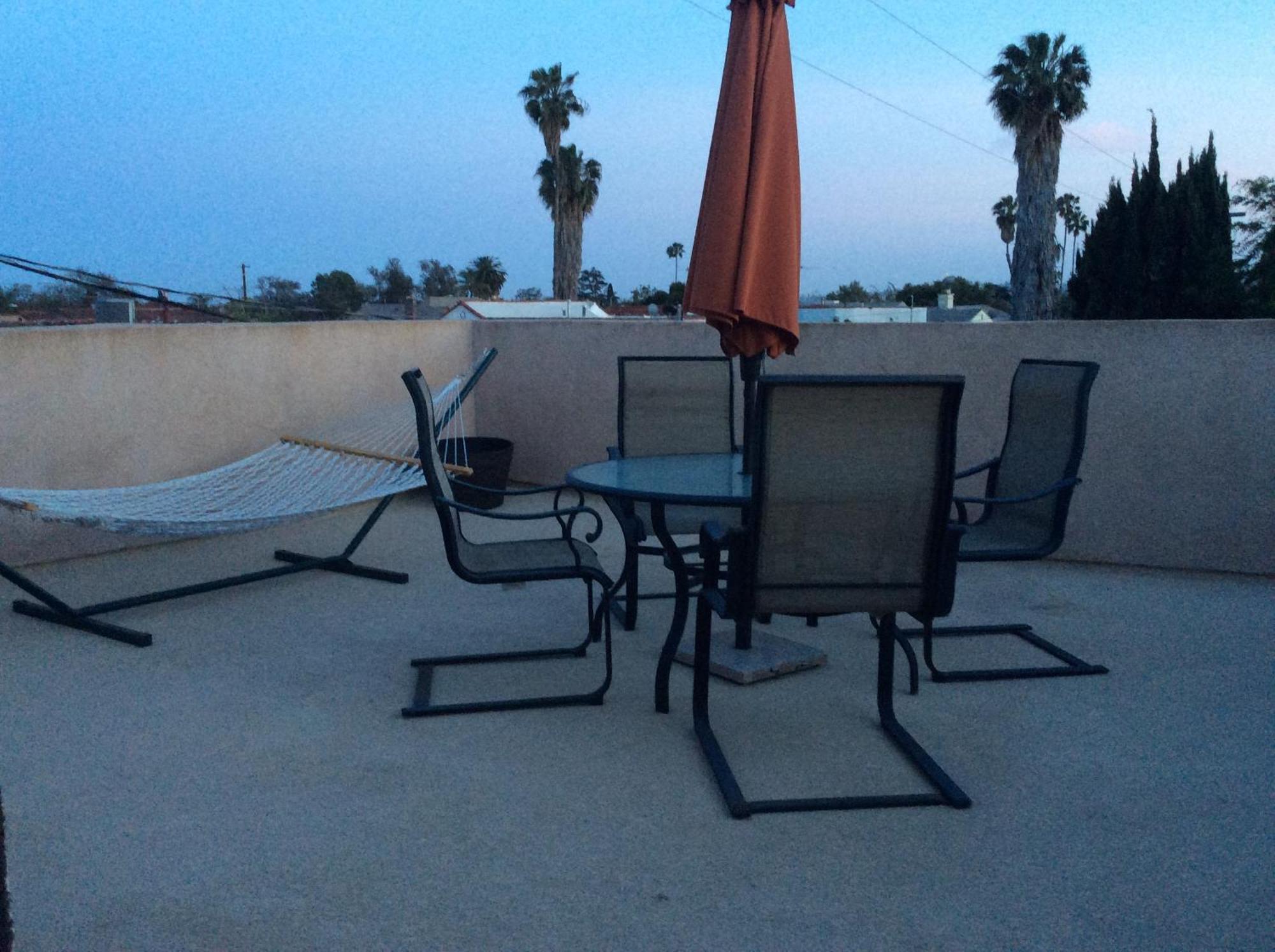 4 Bedrooms & 2.5 Bathrooms In La Los Angeles Buitenkant foto